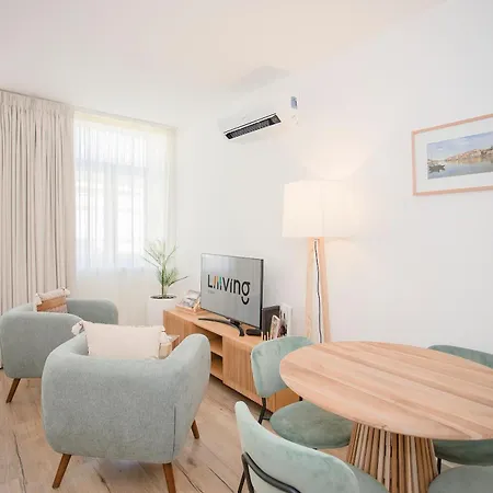 Apartment Liiiving In - Urban Art